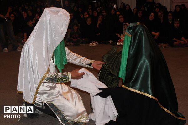 شکوه حماسه عاشورا در اجرای تئاتر شهادت حضرت امام حسین(ع) در نظرآباد