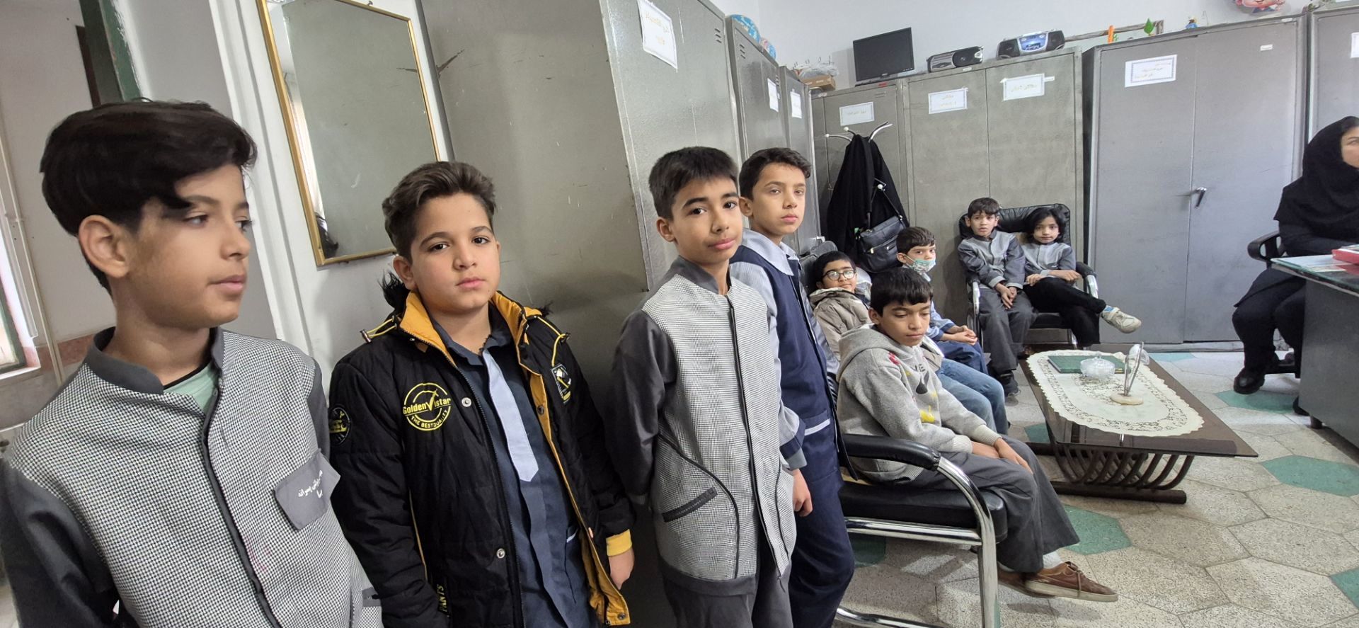 جلسه توجیهی خبرنگاران دبستان نیما کاشمر