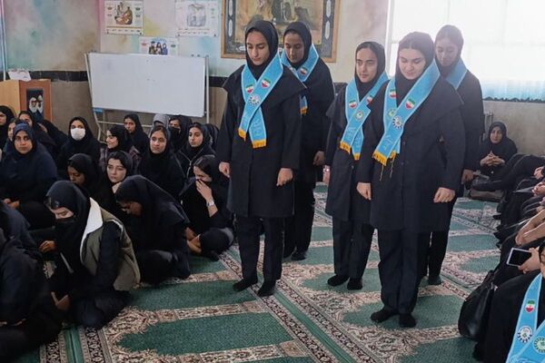 همایش «وطن یار در هنرستان بلیغ فیروزکوه