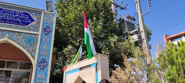 همایش پیاده‌روی خانوادگی به‌مناسبت هفته دفاع مقدس در نیشابور