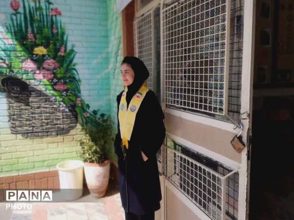 تقدیر از افتخار آفرینان مدرسه انیس خوشقدم ناحیه دو  