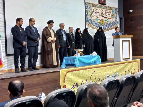 آیین افتتاح زمین چمن مدرسه بهار نور معرفت در قم