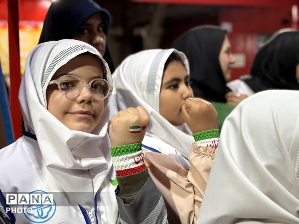 برپایی ایستگاه سلامت‌محور دانش‌آموزی در تجمعات شبانه