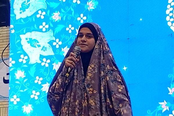 آغاز آیین معنوی اعتکاف در مصلای اسلامشهر با حضور گسترده نوجوانان