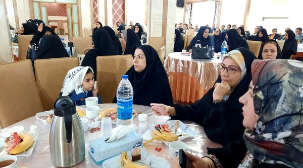 آیین تکریم از معلمان نمونه استانی و منطقه‌ای و تجلیل از بازنشستگان آموزش و پرورش استثنایی