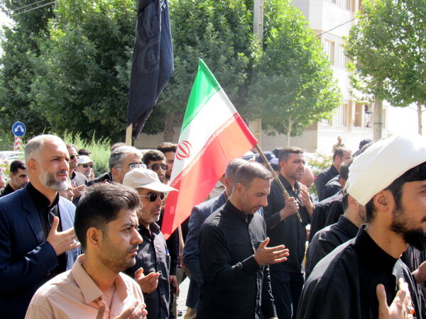 مشتاقان زیارت اربعین در سنندج پای‌کار راهپیمایی جاماندگان