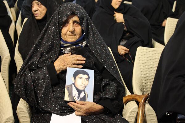 شانزدهمین پاسداشت ادبیات جهاد و مقاومت همراه با انتشار تقریظ رهبری بر کتاب «پاییز آمد»