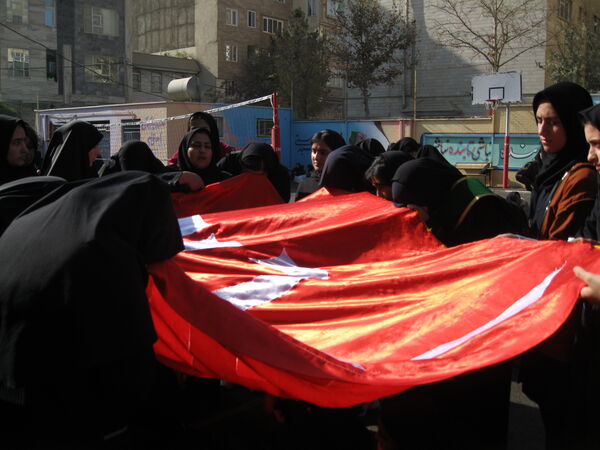 دبیرستان سردار شهید قاسم سلیمانی میزبان شهید گمنام شد
