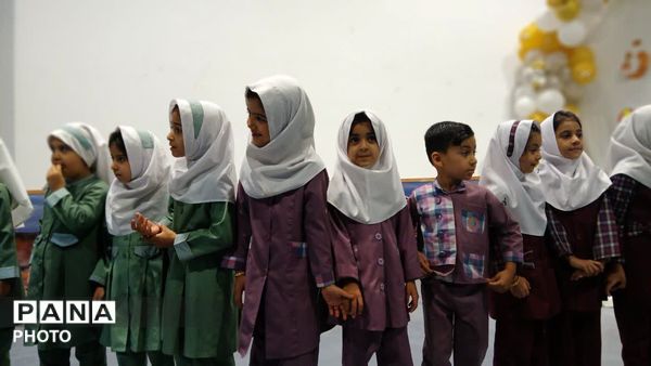پایان‌سال تحصیلی خاطره‌انگیز با عروسک‌ها و ترانه‌ها