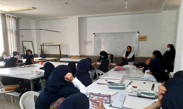 هفته بهداشت روان هنرستان زهرای مرضیه حاجی‌آباد