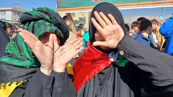 ۱۳ آبان؛ روز تجلیل از آگاهی، فداکاری و نقش‌آفرینی نسل جوان ایران