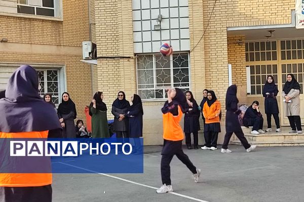 به‌مناسبت هفته بهداشت روان در دبیرستان فرشتگان ناحیه ۴شیراز 