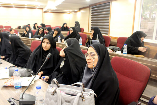 همایش معلم ماندگار در قم