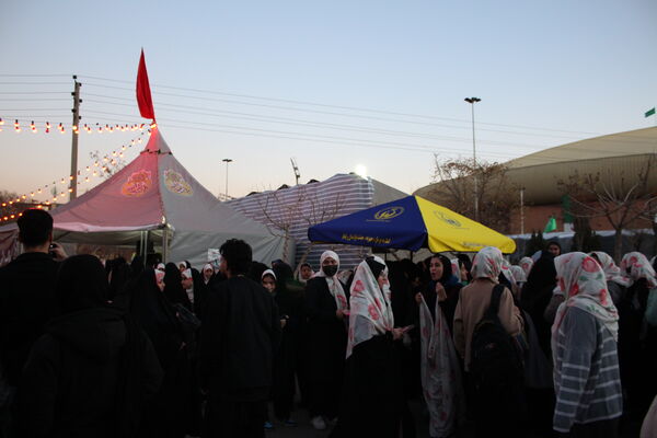 حضور دانش‌آموزان دبیرستان سردار سلیمانی در اجلاسیه شهدای دانش‌آموز استان البرز
