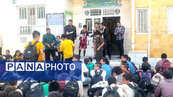 المپیاد درون مدرسه‌ای دبیرستان میثاق کاشمر 