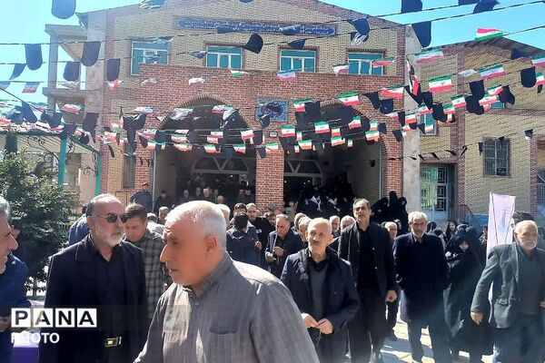 انزجار از تروریسم صهیونیستی ـ آمریکایی و تجدید عهد با راه رهبر شهید در نماز جمعه صباشهر