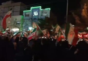 خروش حماسه‌آفرین مردم مشهد در شب‌های پرتحرک خیابان‌ها و میدان‌ها