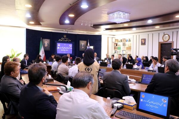تجلیل از دانش آموزان افتخارآفرین خراسان رضوی در کنکور سراسری و مدال آور در المپیادهای علمی جهانی