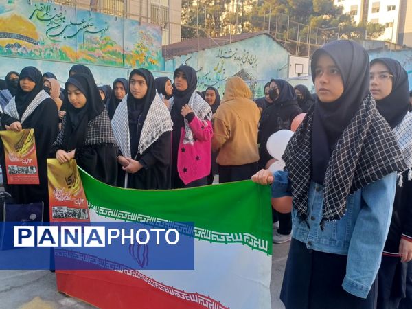 مراسم روز دانش‌آموز و ۱۳ آبان در دبیرستان شاهد تکتم