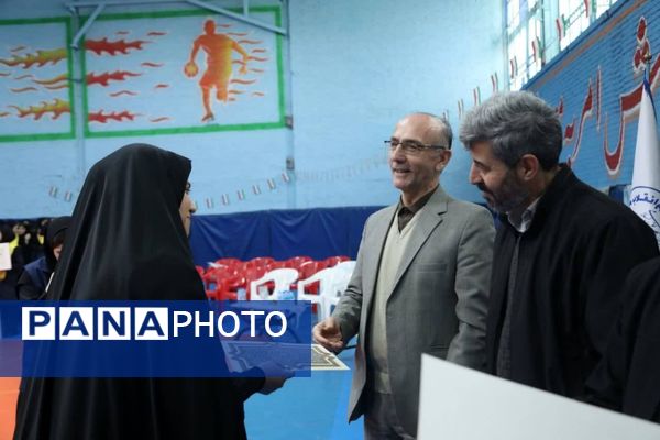 سالن شهید رجایی ورامین میزبان همایش یاوران انقلاب