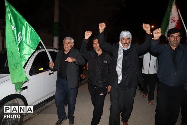 راهپیمایی باشکوه شبانگاهی در کوهنانی و اعلام حمایت مردم از رهبر انقلاب اسلامی  