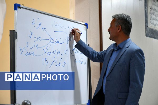 بازدید مدیر آموزش و پرورش مه ولات از دبیرستان شبانه روزی فرزانگان 