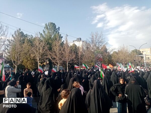 بیعت مردم ولایت مدار کاشمر با سومین رهبر انقلاب اسلامی 