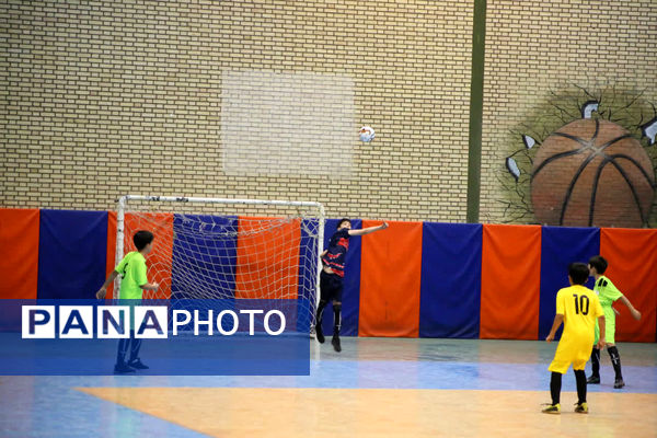 اولین دوره مسابقات فوتسال پسران همکار شهرداری مشهد