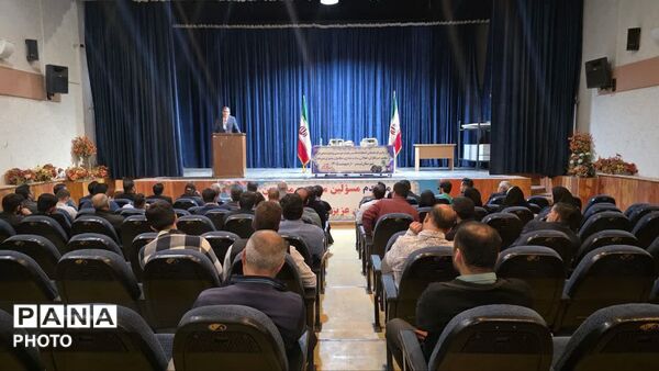 اولین گردهمایی انتخابات هیات موسسان و هیات مدیره مجمع خبرنگاران شهرستان شبستر 