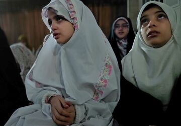 برگزاری دومین روز از اعتکاف دانش‌آموزی در مسجد جامع کرج 