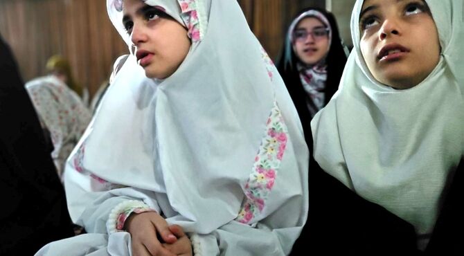 برگزاری دومین روز از اعتکاف دانش‌آموزی در مسجد جامع کرج 