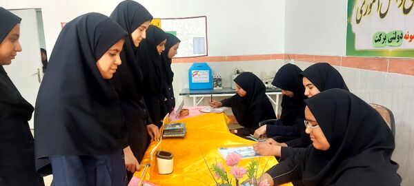 برگزاری انتخابات شورای دانش‌آموزی با هدف تعامل در مدرسه برکت خاتم