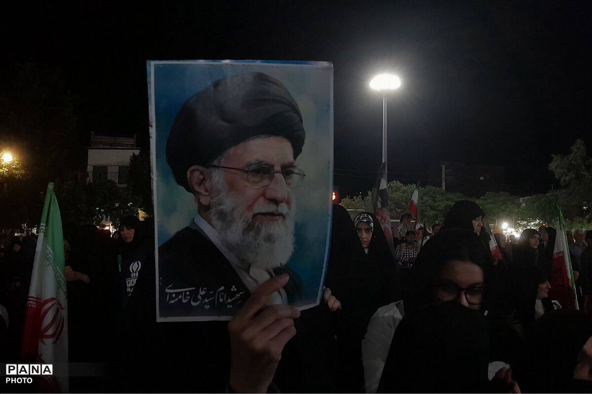 تداوم تجمعات شبانه در میدان امام خمینی (ره)