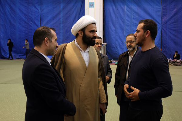 دیدار معاون پرورشی و فرهنگی با دانش‌آموزان رای اولی