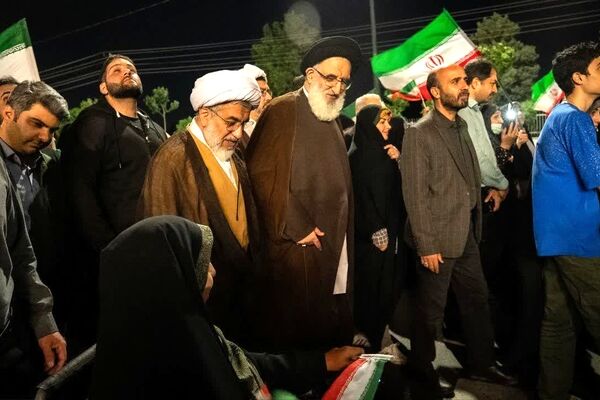 تا پای جان برای ایران می‌ایستیم