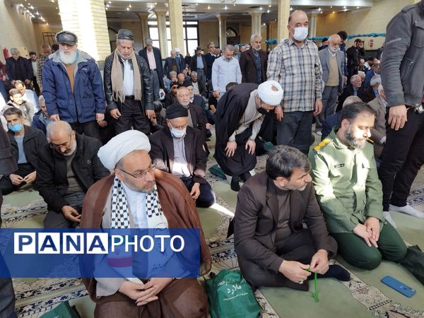 حضور پر شور مردم غیور ملارد در نماز جمعه و راهپیمایی جشن پیروزی و نصر الهی 