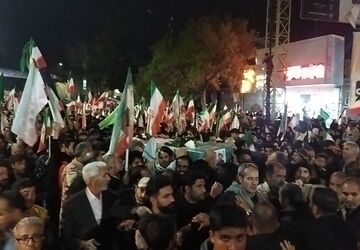شهید رضا روزگرد در جمع نیشابوریان تشییع شد