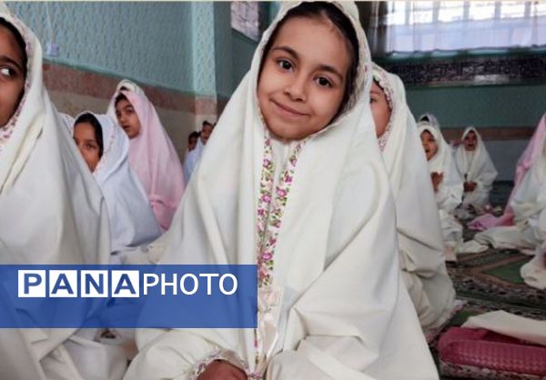 جشن تکلیف دانش‌آموزان دبستان شهدای غزه ناحیه ۲ کرج