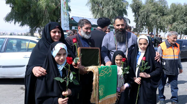 خوش‌آمدگویی مسئولان شهری قم به زائران کریمه اهل بیت(س)