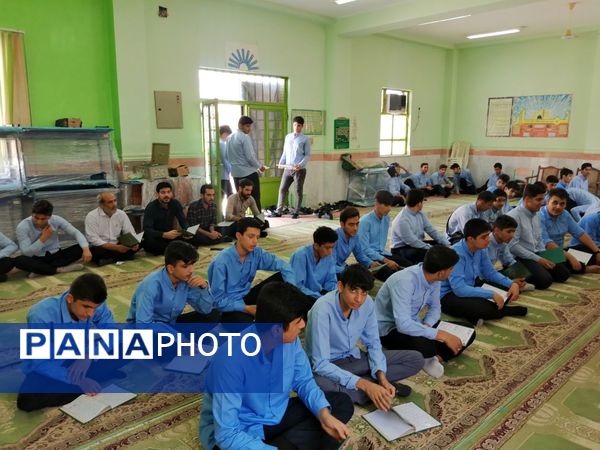  مراسم یادبود سید مقاومت توسط دانش‌آموزان تنگستانی 