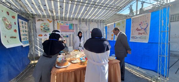 گرامیداشت روز آزمایشگاه با حضور دانش‌آموزان مقام آور دبیرستان فرزانگان ۴(قدسیه علوی)