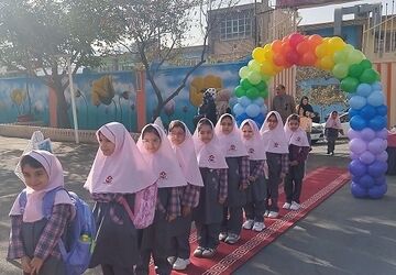 جشن شکوفه‌ها روزی به یادماندنی برای کلاس‌اولی‌ها