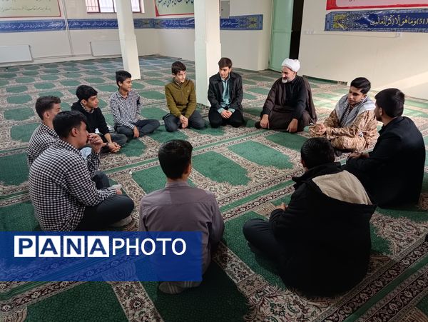 جلسه شورای محوری بسیج دانش‌آموزی در مدرسه علوی 2 شهرستان قدس