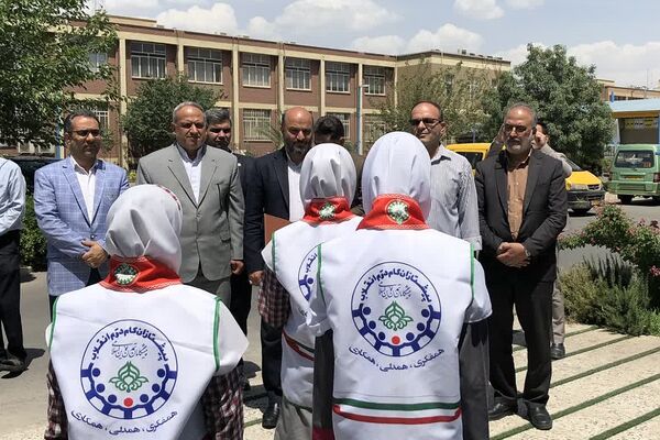 مراسم تقدیر از سفیران مدرسه سازی در اداره کل آموزش و پرورش شهرستانهای استان تهران 