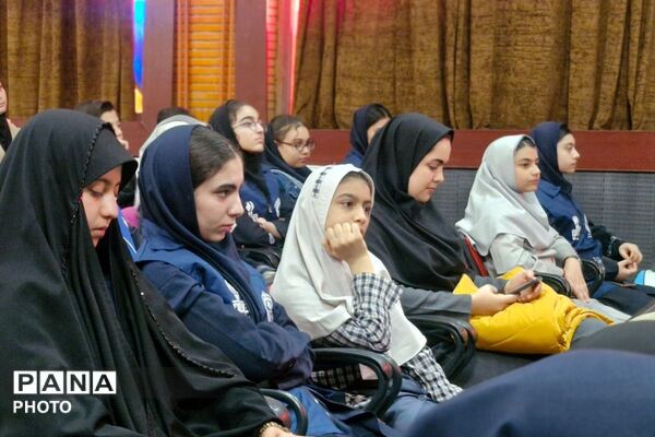 تبیین اهمیت رسانه در تربیت
