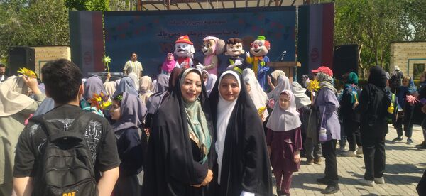 برگزاری جشن فرفره‌ها به مناسبت روز زمین پاک در شهرستان فردیس 