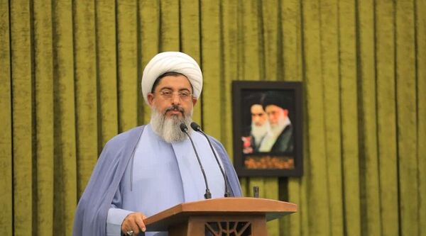 دیدار تمامی مسئولان ساوجبلاغ با امام جمعه 