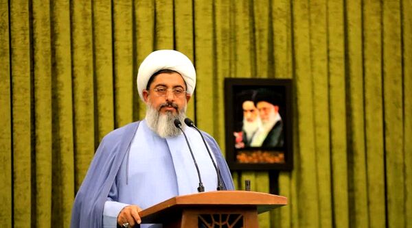 دیدار تمامی مسئولان ساوجبلاغ با امام جمعه 