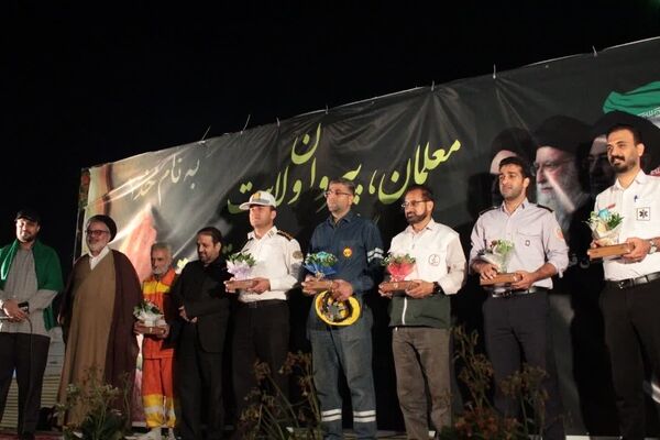 همایش تجدید بیعت معلمان قم با رهبر انقلاب