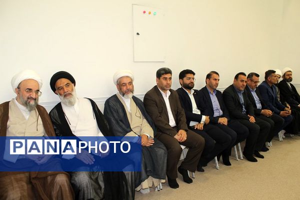 دیدار دانش‌آموزان دوره شهید علم‌الهدی با نماینده ولی فقیه در خوزستان